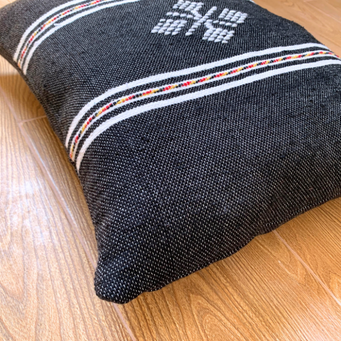 Black Cactus Silk Pillow Cover