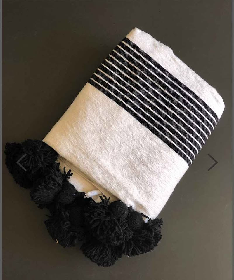 chunky knit pompom blanket ,chunky knit throw blanket , Wool blanket with pom poms ,moroccan pompom throw blankets for sofa , wool pompom throw blankets for sofa , 40x50 blanket ,100% wool blanket , 100 wool blanket , 60 x 50 blanket , 50x40 blanket , 100 cotton blanket